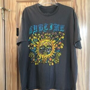 Sublime “Endless Petals” gray cotton t shirt. Size L. Officially licensed item.